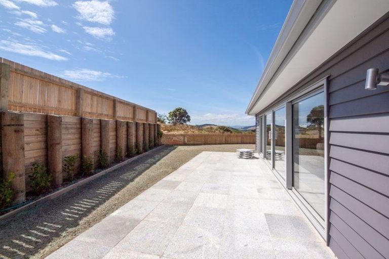 Photo of property in 6 Prestbury Grove, Churton Park, Wellington, 6037