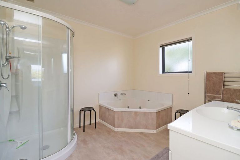 Photo of property in 11 Oakham Street, Hampden, 9410