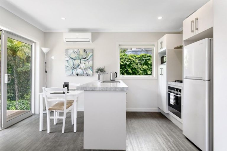 Photo of property in 10 Hawai Street, Two Mile Bay, Taupo, 3330