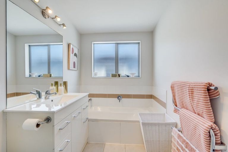 Photo of property in 40c Miro Street, Mount Maunganui, 3116