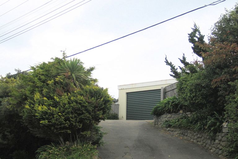 Photo of property in 130 Seaview Road, Paraparaumu Beach, Paraparaumu, 5032