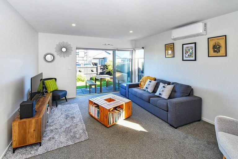 Photo of property in 54 Liberation Road, Papakura, 2110