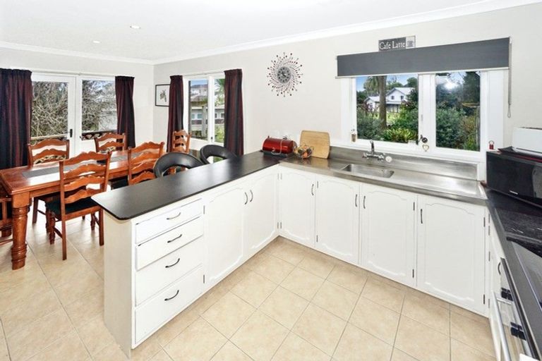 Photo of property in 61 Moehau Street, Te Puke, 3119