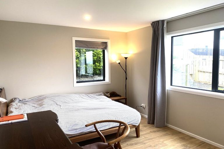 Photo of property in 8 Waitai Lane, Newlands, Wellington, 6037