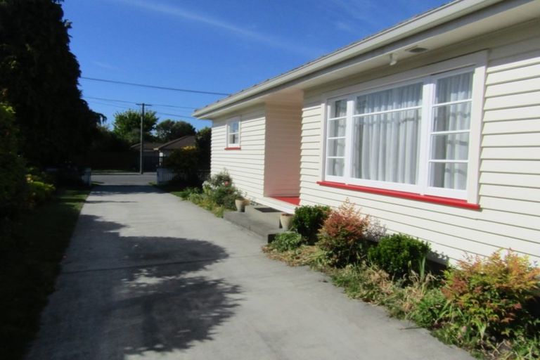 Photo of property in 245 Weston Road, Mairehau, Christchurch, 8052