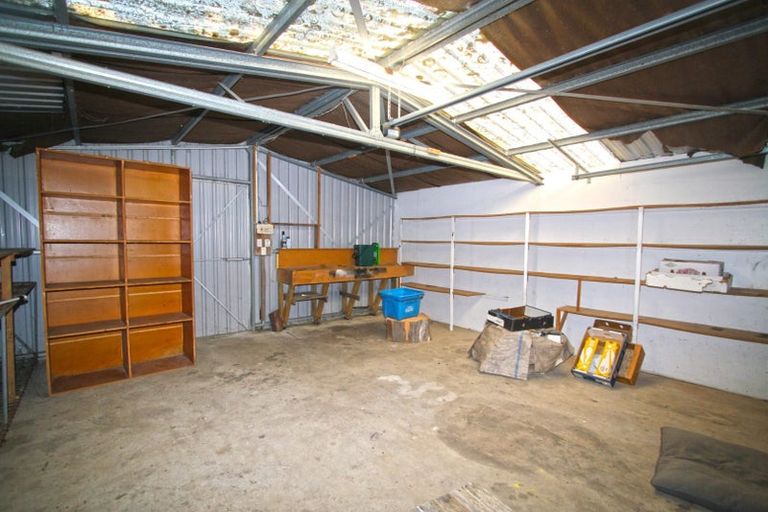 Photo of property in 4 Moana Crescent, Blagdon, New Plymouth, 4310