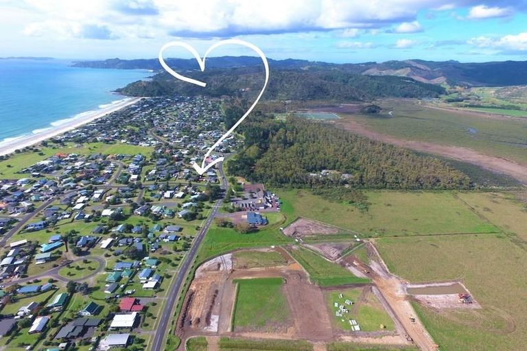 Photo of property in 102 Kowhai Avenue, Matarangi, Whitianga, 3592