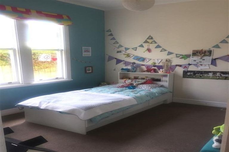 Photo of property in 47 Eden Street, Island Bay, Wellington, 6023