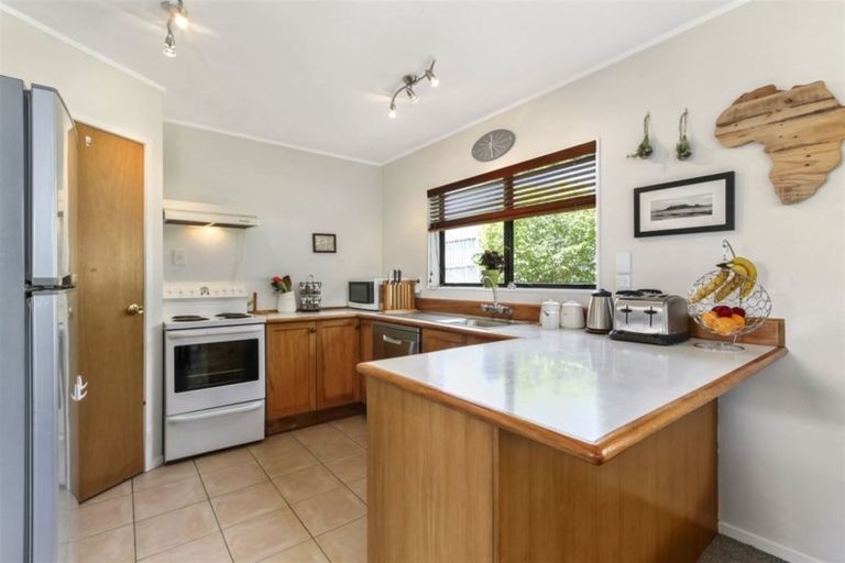 Photo of property in 1/26 Petrel Place, Massey, Auckland, 0614