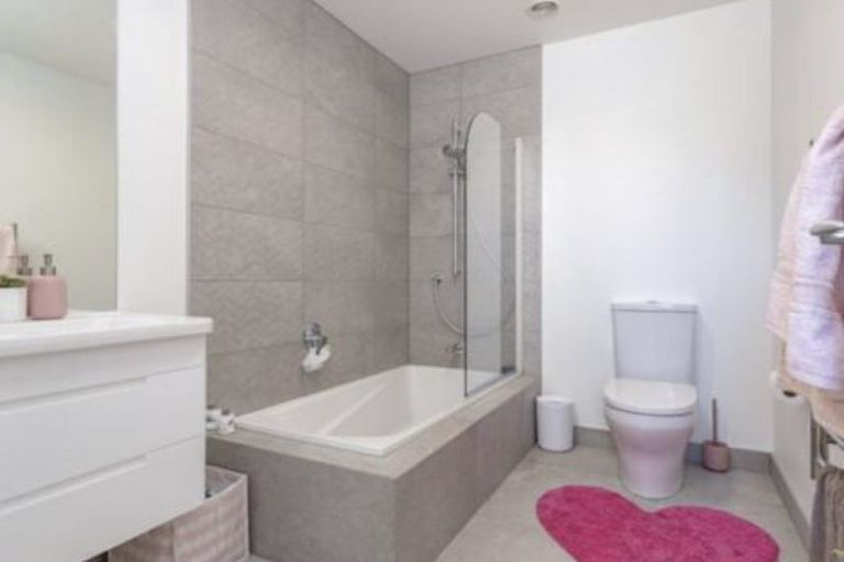 Photo of property in 6 Glide Lane, Whitby, Porirua, 5024