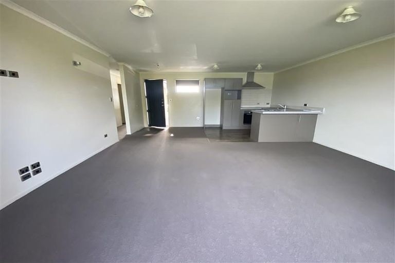 Photo of property in 102u7 Old Farm Road, Hamilton East, Hamilton, 3216