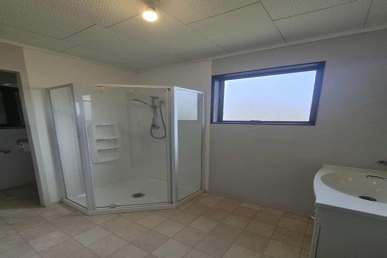 Photo of property in 15b Bay Street, Red Beach, 0932