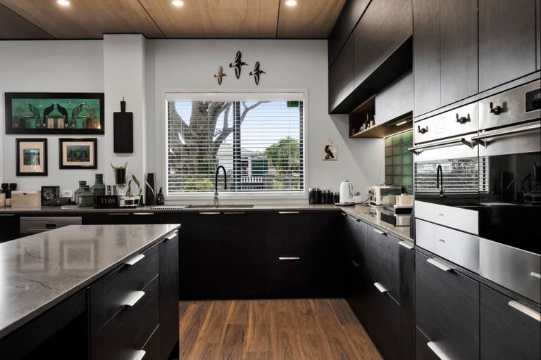 Photo of property in Headlands Opunake, 32 Fox Street, Opunake, 4616