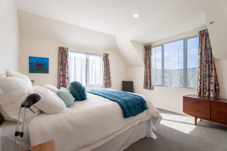 Photo of property in 157 Westchester Drive, Churton Park, Wellington, 6037