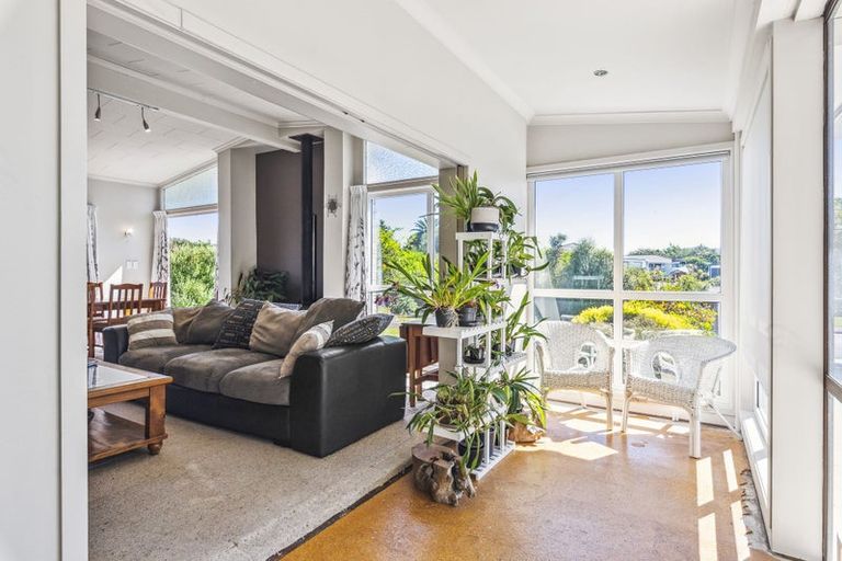 Photo of property in 11 Teoti Street, Paraparaumu Beach, Paraparaumu, 5032