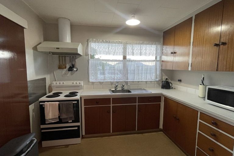 Photo of property in 803a Heretaunga Street East, Parkvale, Hastings, 4122