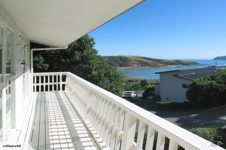 Photo of property in 14b Kahu Road, Paremata, Porirua, 5024