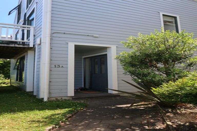 Photo of property in 13a Upper Lewisville Terrace, Thorndon, Wellington, 6011