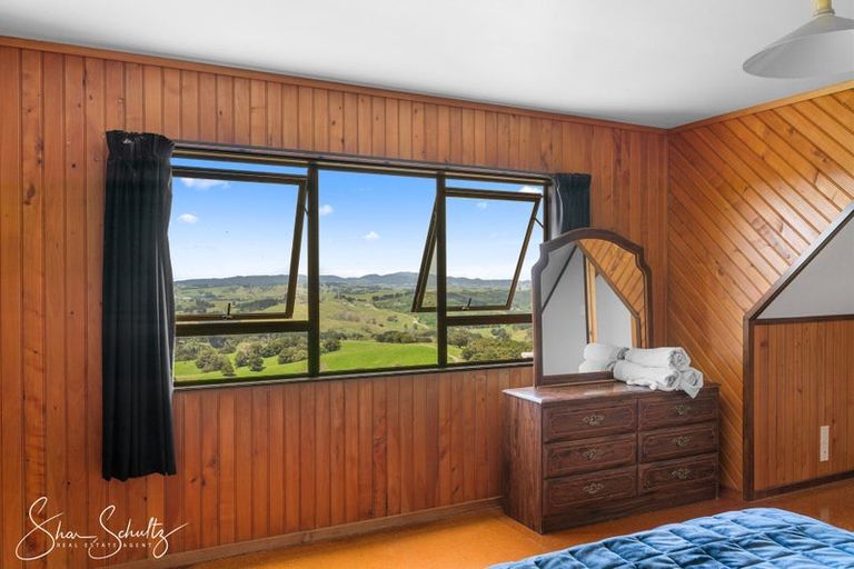 Photo of property in 338 Wairere Road, Waitakere, Henderson, 0782