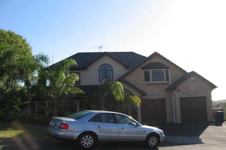 Photo of property in 10 Gretna Green, Browns Bay, Auckland, 0630