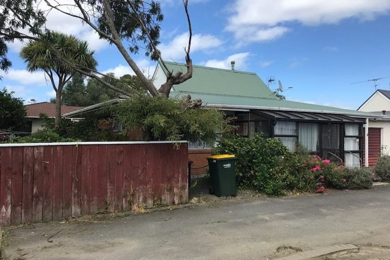 Photo of property in 4/14 Fuller Grove, Woburn, Lower Hutt, 5010