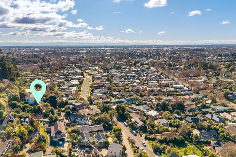 Photo of property in 70 Landsdowne Terrace, Cashmere, Christchurch, 8022