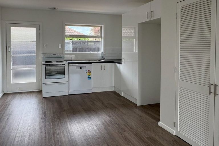 Photo of property in 4/28 Aikmans Road, Merivale, Christchurch, 8014