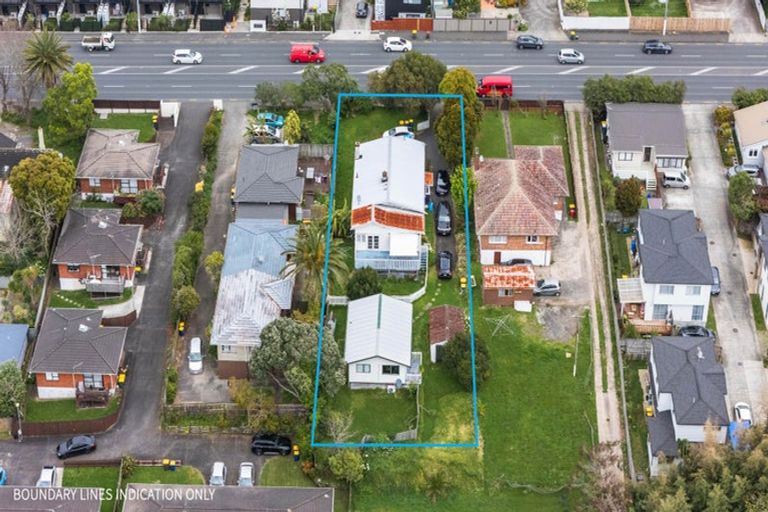 Photo of property in 3199 Great North Road, New Lynn, Auckland, 0600