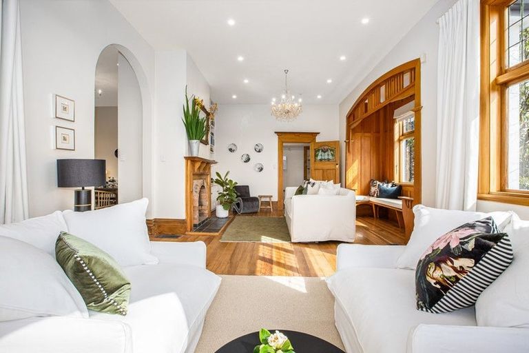 Photo of property in 13 Talavera Terrace, Kelburn, Wellington, 6012