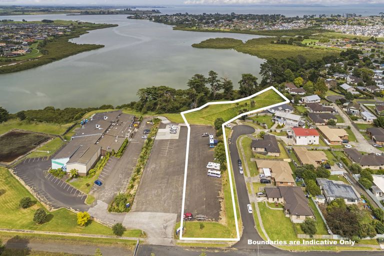 Photo of property in 143 Sykes Road, Weymouth, Auckland, 2103