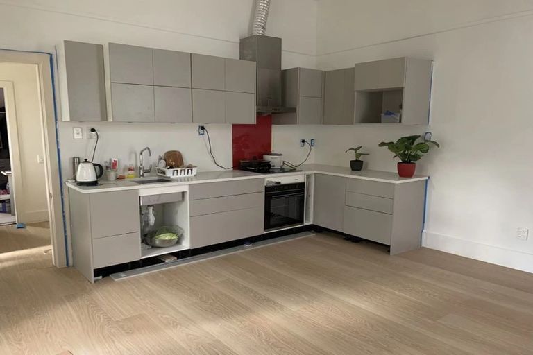 Photo of property in 39 Drummond Street, Mount Cook, Wellington, 6021