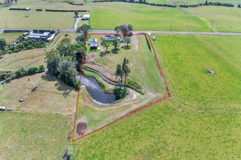 Photo of property in 208 Ngatimaru Road, Tikorangi, Waitara, 4383