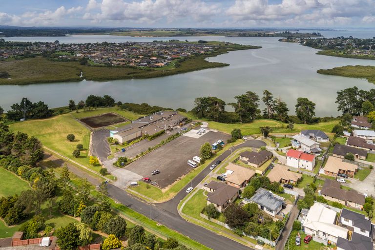 Photo of property in 143 Sykes Road, Weymouth, Auckland, 2103