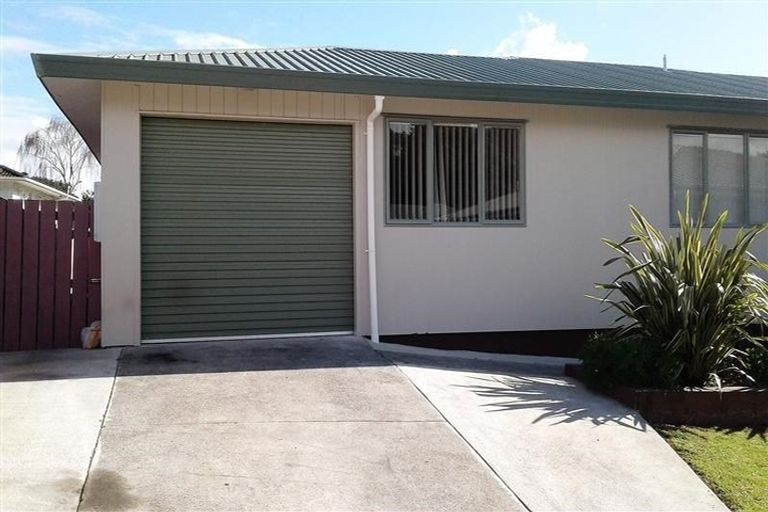 Photo of property in 8 Josie Lane, Manurewa, Auckland, 2102