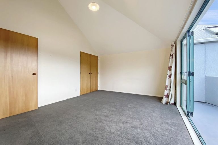 Photo of property in 7 Oak Grove, Mount Cook, Wellington, 6011