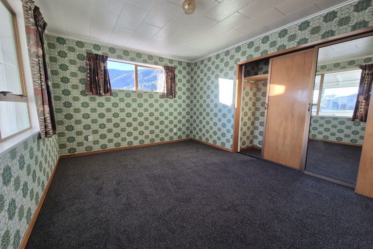 Photo of property in 21b Devon Street, Picton, 7220
