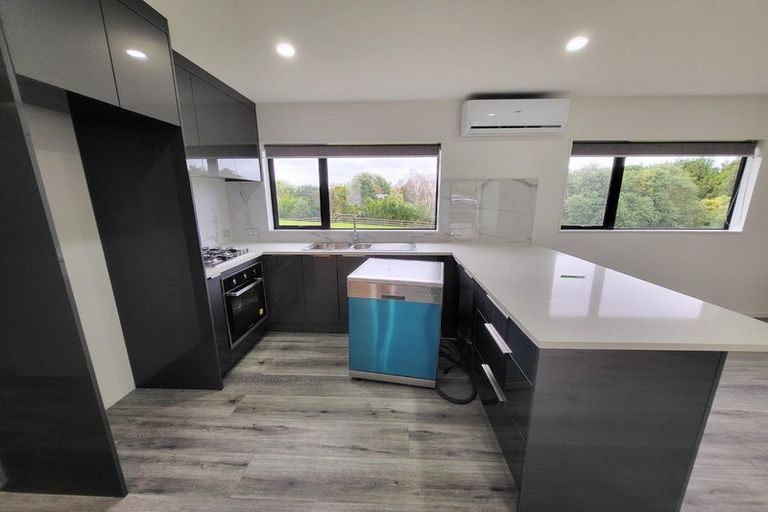 Photo of property in 190 Oraha Road, Kumeu, 0892