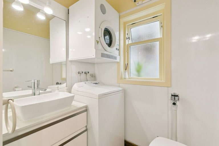 Photo of property in 9a Stowe Hill, Thorndon, Wellington, 6011