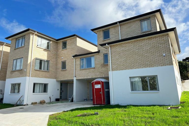 Photo of property in 3 Trinidad Road, Sunnynook, Auckland, 0620