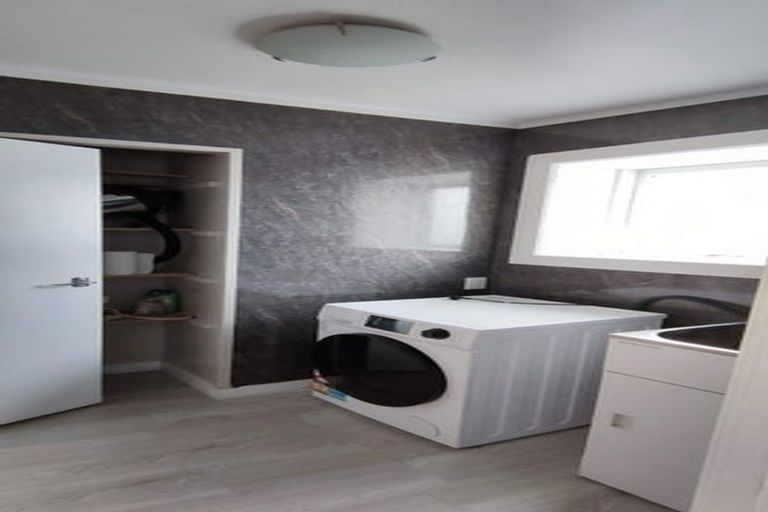 Photo of property in 4 Mills Road, Brooklyn, Wellington, 6021