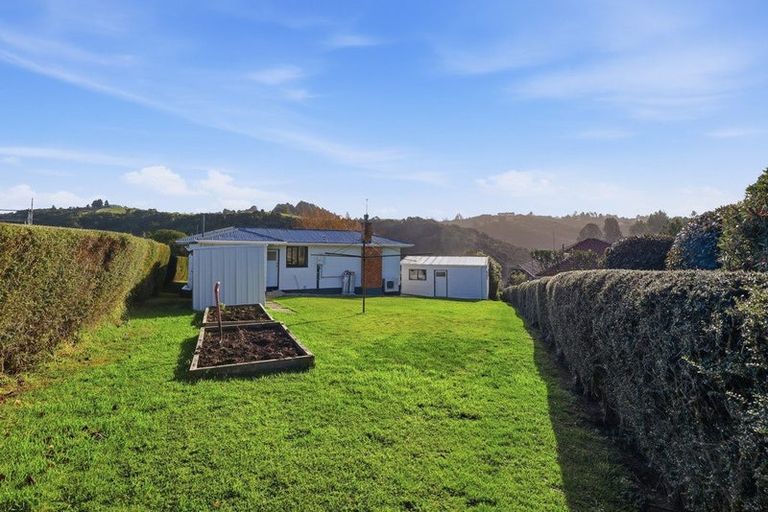 Photo of property in 8 Martin Road, Fairfield, Dunedin, 9018