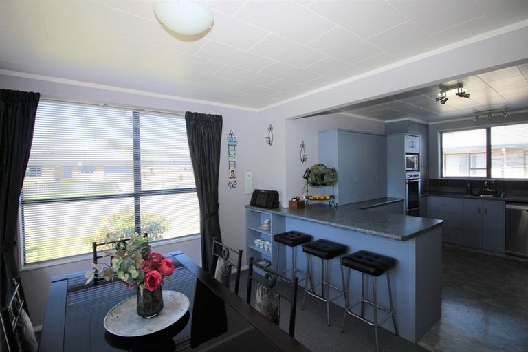 Photo of property in 123 Guy Street, Dannevirke, 4930