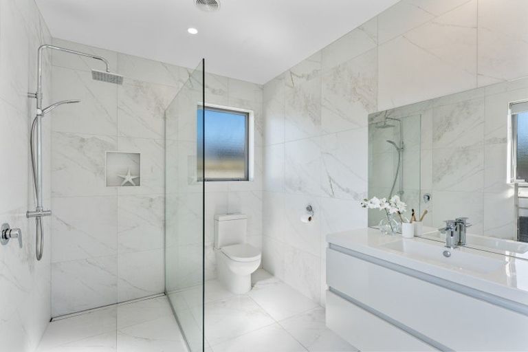 Photo of property in 12 Christow Court, Paraparaumu, 5032