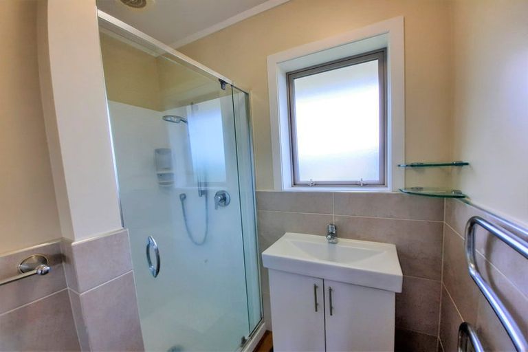 Photo of property in 7 Leewood Place, Pakuranga Heights, Auckland, 2010