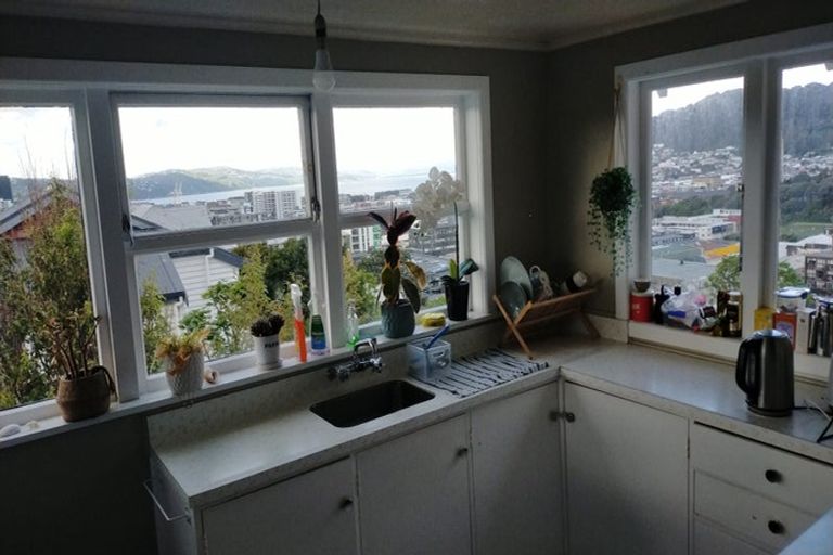 Photo of property in 53 Thompson Street, Mount Cook, Wellington, 6011