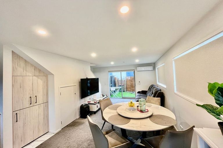 Photo of property in 1/42 Kaikoura Street, Henderson, Auckland, 0612