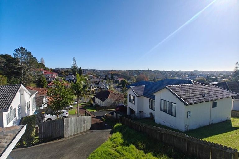 Photo of property in 8 Alice Place, Hillcrest, Auckland, 0627