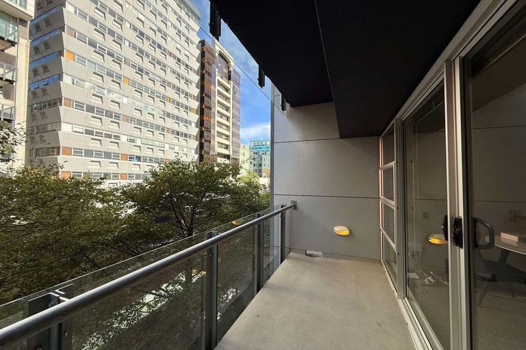 Photo of property in Gerondis Bldg Apartments, 305/60 Willis Street, Wellington Central, Wellington, 6011