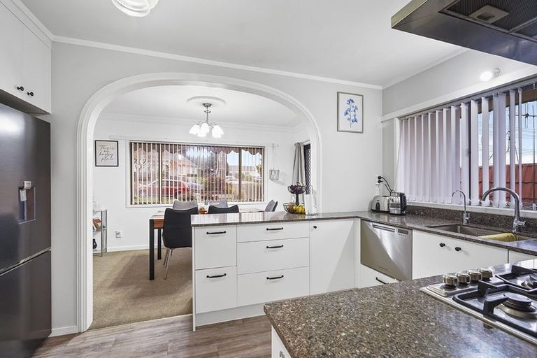 Photo of property in 1 Mahoe Street, Melville, Hamilton, 3206
