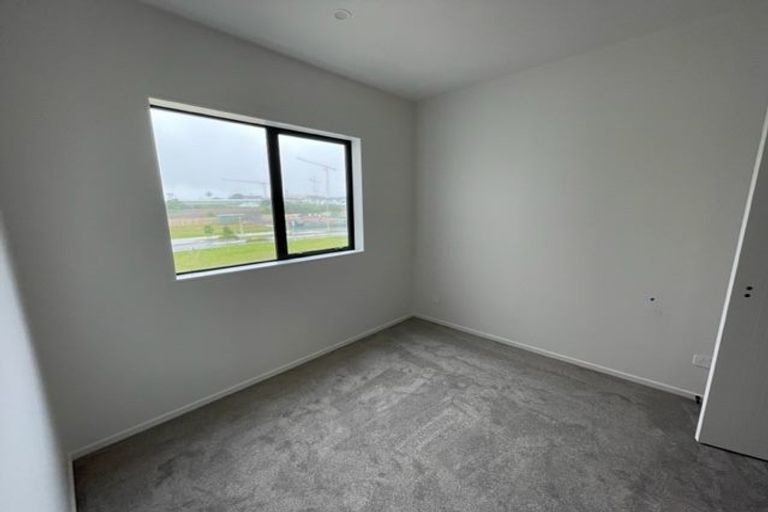 Photo of property in 17 Pilot Drive, Hobsonville, Auckland, 0616